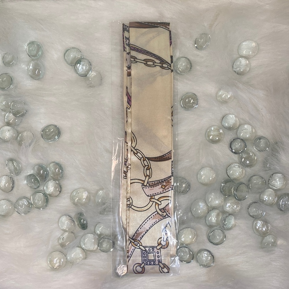 Handbag/ hair/ neck embellishment print (NWOT)